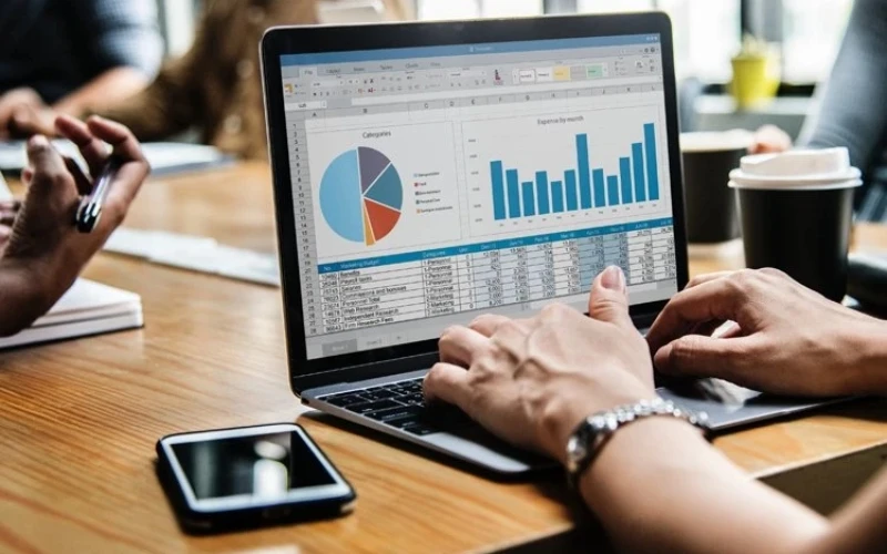 Quản Trị Kinh Doanh - Nền Tảng Cho Hành Trình Khởi Nghiệp Bền Vững