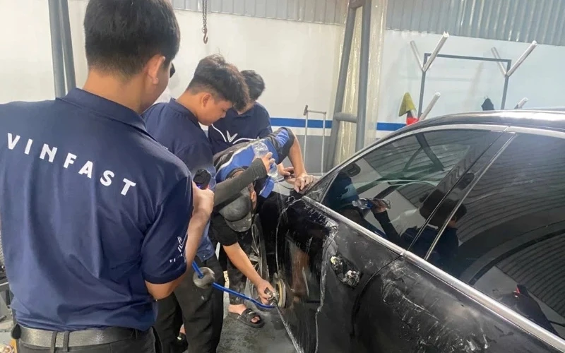 Sinh Viên Khoa Công Nghệ Ô Tô – Cđ Đại Việt Sài Gòn Khởi Động Kỳ Thực Tập Tại Vinfast