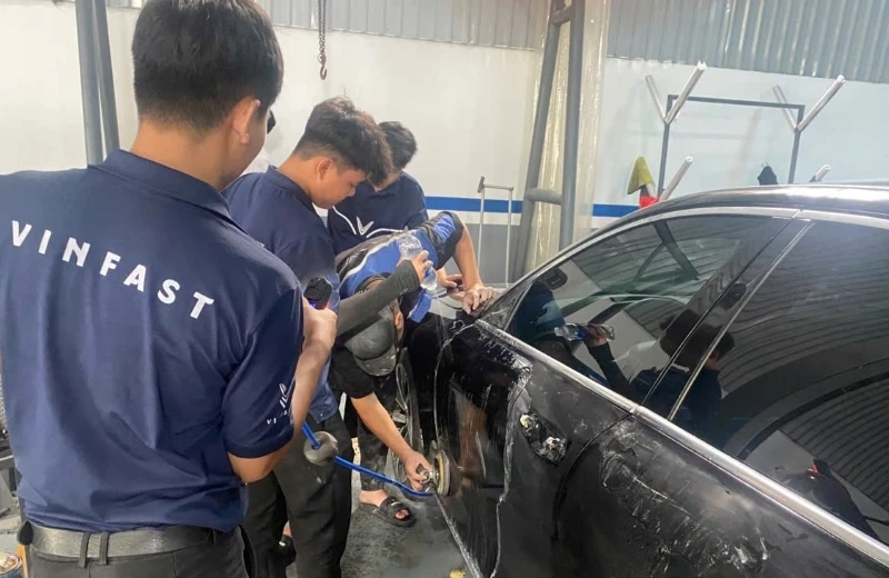 Sinh Viên Khoa Công Nghệ Ô Tô – Cđ Đại Việt Sài Gòn Khởi Động Kỳ Thực Tập Tại Vinfast