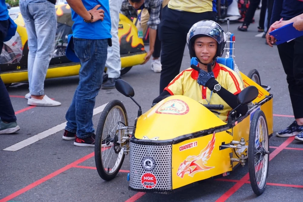 Sinh Viên Khoa Công Nghệ Ô Tô Tham Gia Cuộc Thi “Lái Xe Sinh Thái’’ Do Honda Tổ Chức - 3