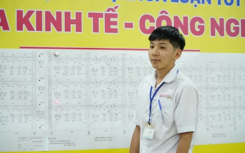 Sinh Viên Khoa Kinh Tế - Công Nghệ Chính Thức Bước Qua Cột Mốc Quan Trọng: Bảo Vệ Đồ Án Tốt Nghiệp Với Những Thành Tựu Đáng Tự Hào!