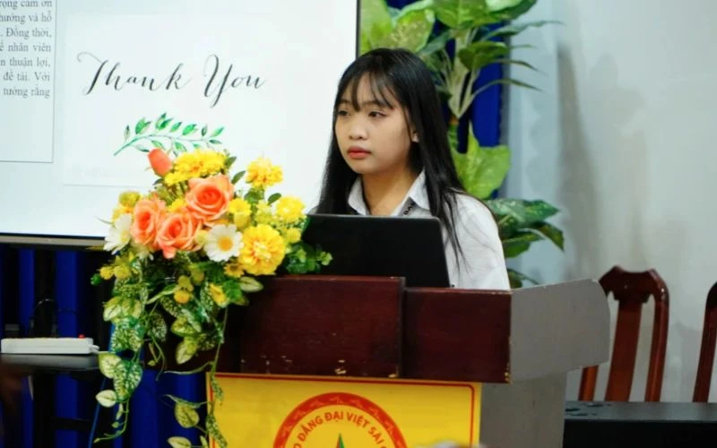 Sinh Viên Khoa Kinh Tế - Công Nghệ Chính Thức Bước Qua Cột Mốc Quan Trọng: Bảo Vệ Đồ Án Tốt Nghiệp Với Những Thành Tựu Đáng Tự Hào!