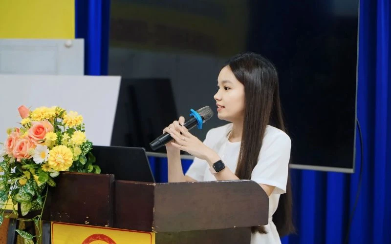 Sinh Viên Khoa Kinh Tế - Công Nghệ Chính Thức Bước Qua Cột Mốc Quan Trọng: Bảo Vệ Đồ Án Tốt Nghiệp Với Những Thành Tựu Đáng Tự Hào!