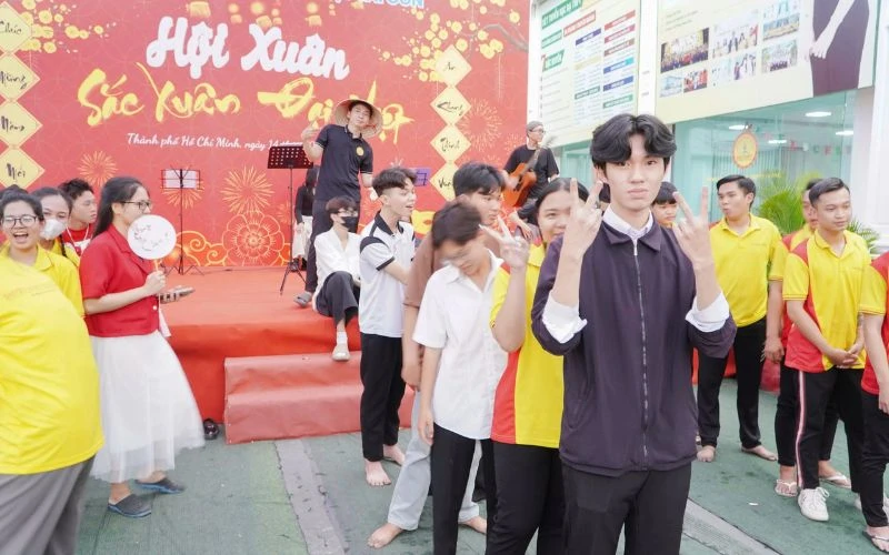 Sinh Viên Khoa Kỹ Thuật Công Nghệ Tỏa Sáng Tại Hội Xuân Trường Cao Đẳng Đại Việt Sài Gòn