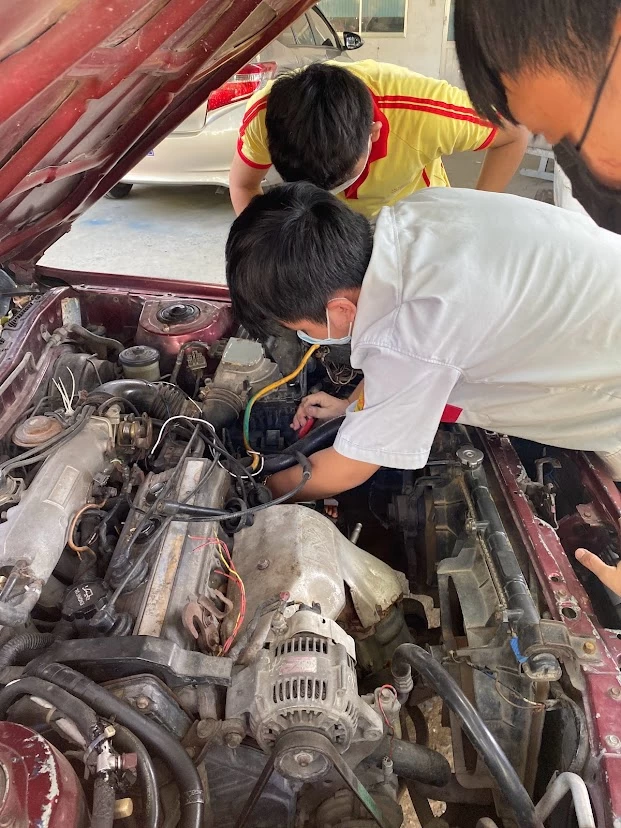 Sinh Viên Ngành Công Nghệ Ô Tô - Học Đi Đôi Với Hành - 1