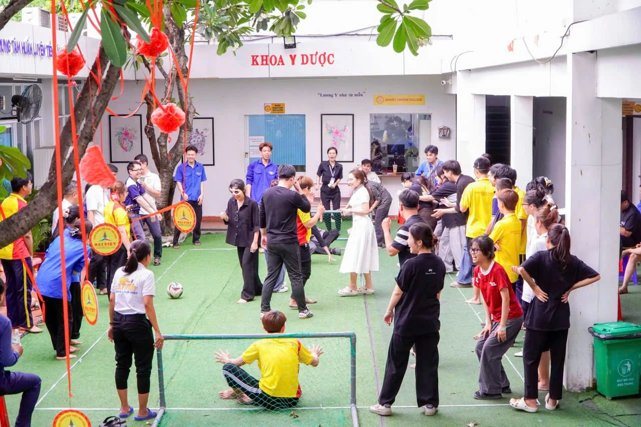  SPORTS DAY – DAIVIET 2026: NGÀY HỘI THỂ THAO CỦA SINH VIÊN KHOA NGÔN NGỮ