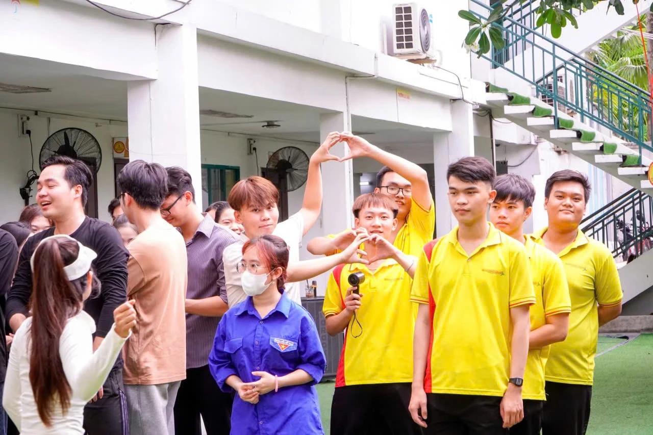  SPORTS DAY – DAIVIET 2026: NGÀY HỘI THỂ THAO CỦA SINH VIÊN KHOA NGÔN NGỮ