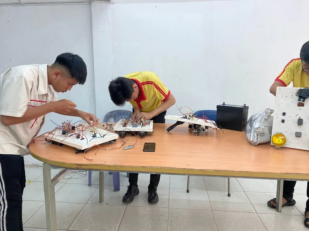 Tại sao nên lựa chọn ngành Công nghệ Ô tô tại trường Cao đẳng Đại Việt Sài Gòn? - 1