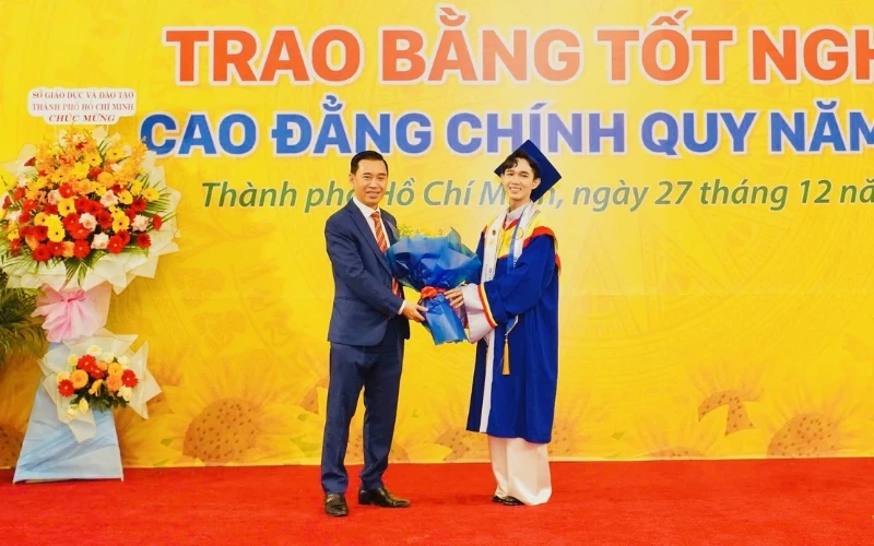 TÂN THỦ KHOA 2025 NGÀNH QUẢN TRỊ KINH DOANH