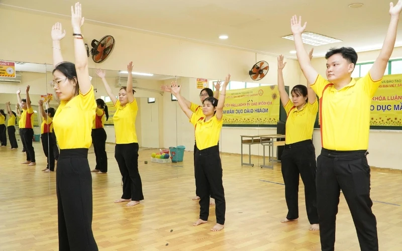 Thầy Giáo Mầm Non – Vai Trò Đặc Biệt Và Ý Nghĩa