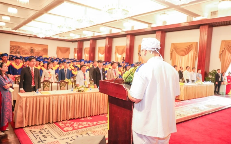 Hình Ảnh Tốt Nghiệp ngày 27/12/2025 Dinh Độc Lập