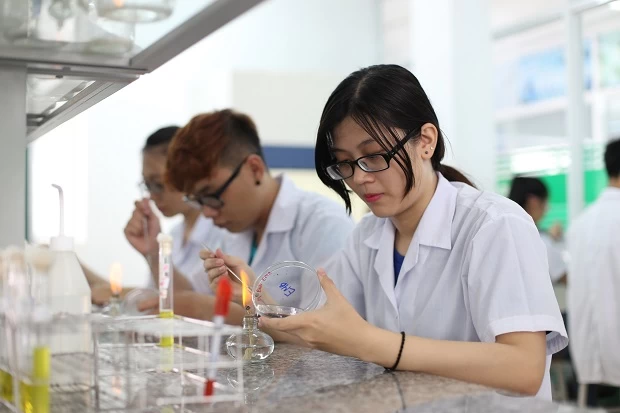 Cao đẳng Đại Việt Sài Gòn chia sẻ Ngành kỹ thuật xét nghiệm y học là gì?